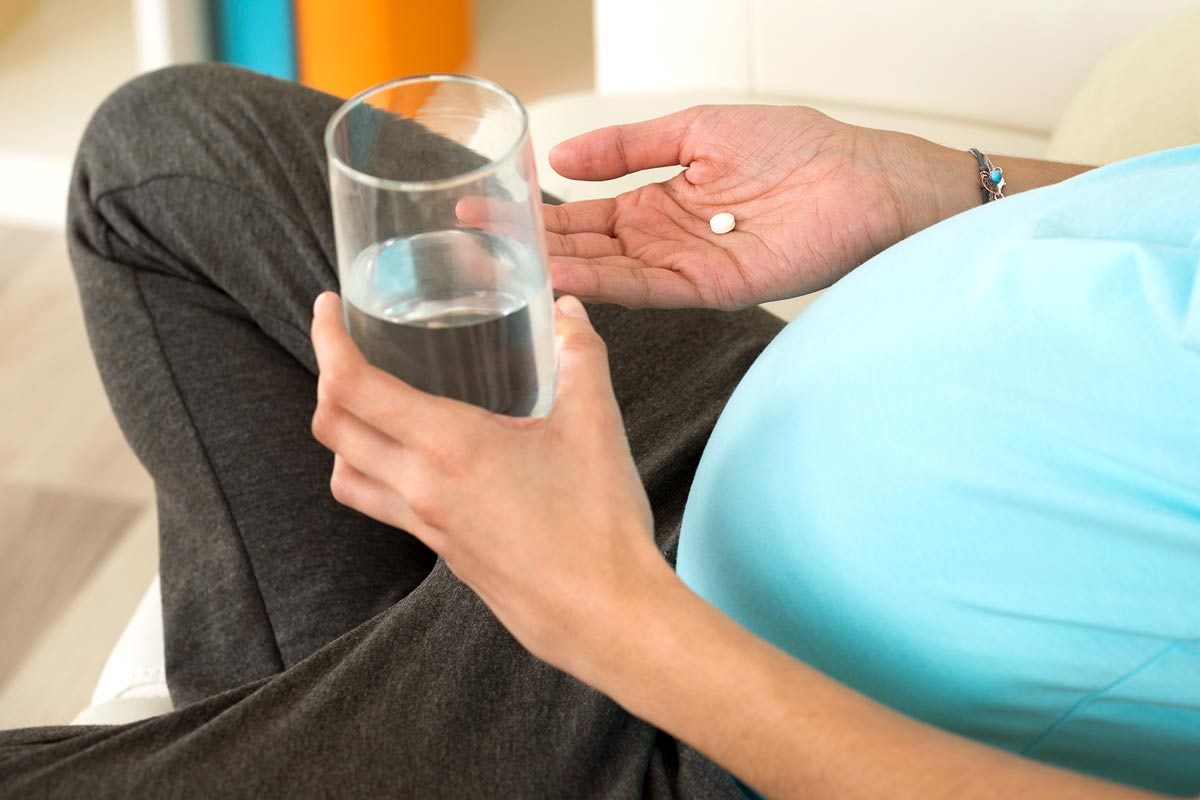 Treating Dental Issues During Pregnancy with Medications