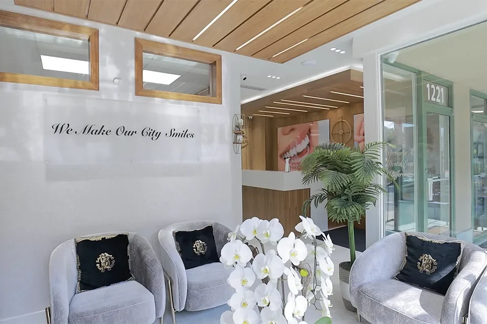 Why Choose Dental Land in Davisville Village?​