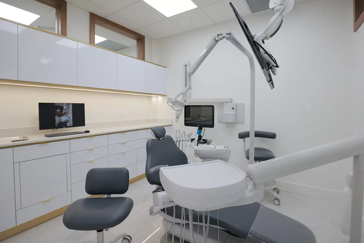 Dentist in Yorkville