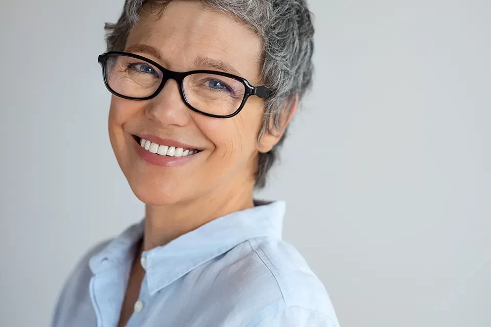 Dentures vs Dental Implants