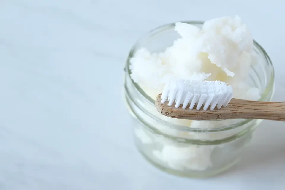 The Benefits of Natural Teeth Whitening