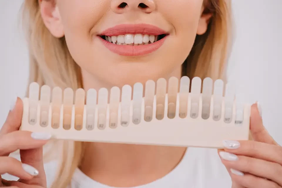 Porcelain Veneers vs Composite Veneers: What Sets Them Apart?